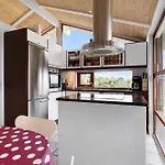 Vakantiehuis Spacious Quality Close To And The *