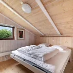 Vakantiehuis Spacious Quality Close To And The Ebeltoft