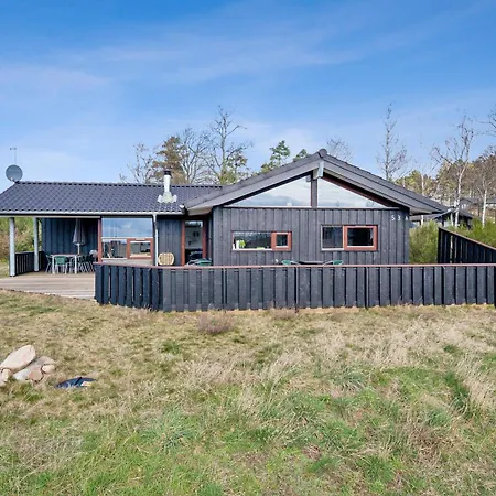 Beautiful For 8 People Near With Sea View Holiday home
