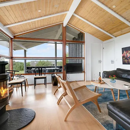 Beautiful For 8 People Near With Sea View Holiday home *